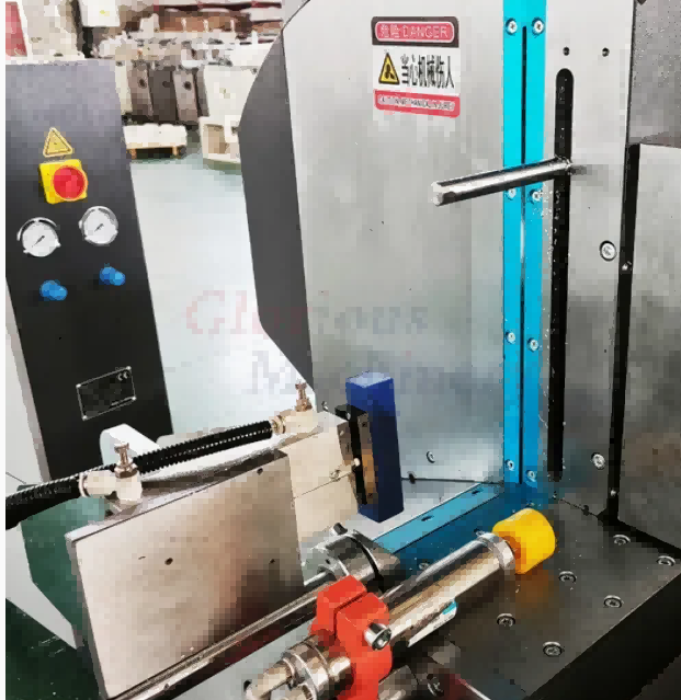 550 CNC Ultra Hassas Dahili Pivot Testere (45°/90°)