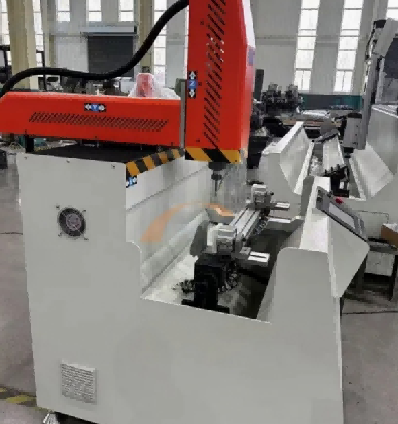 Büyük Kesitli Endüstriyel Alüminyum Profiller için 800mm Yüksek Sertlikte Hassas CNC İşleme Merkezi