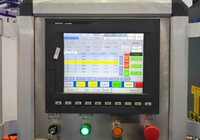 Yüksek Hassasiyetli 4 Kafalı CNC Alüminyum Giydirme Cephe Delme Makinesi