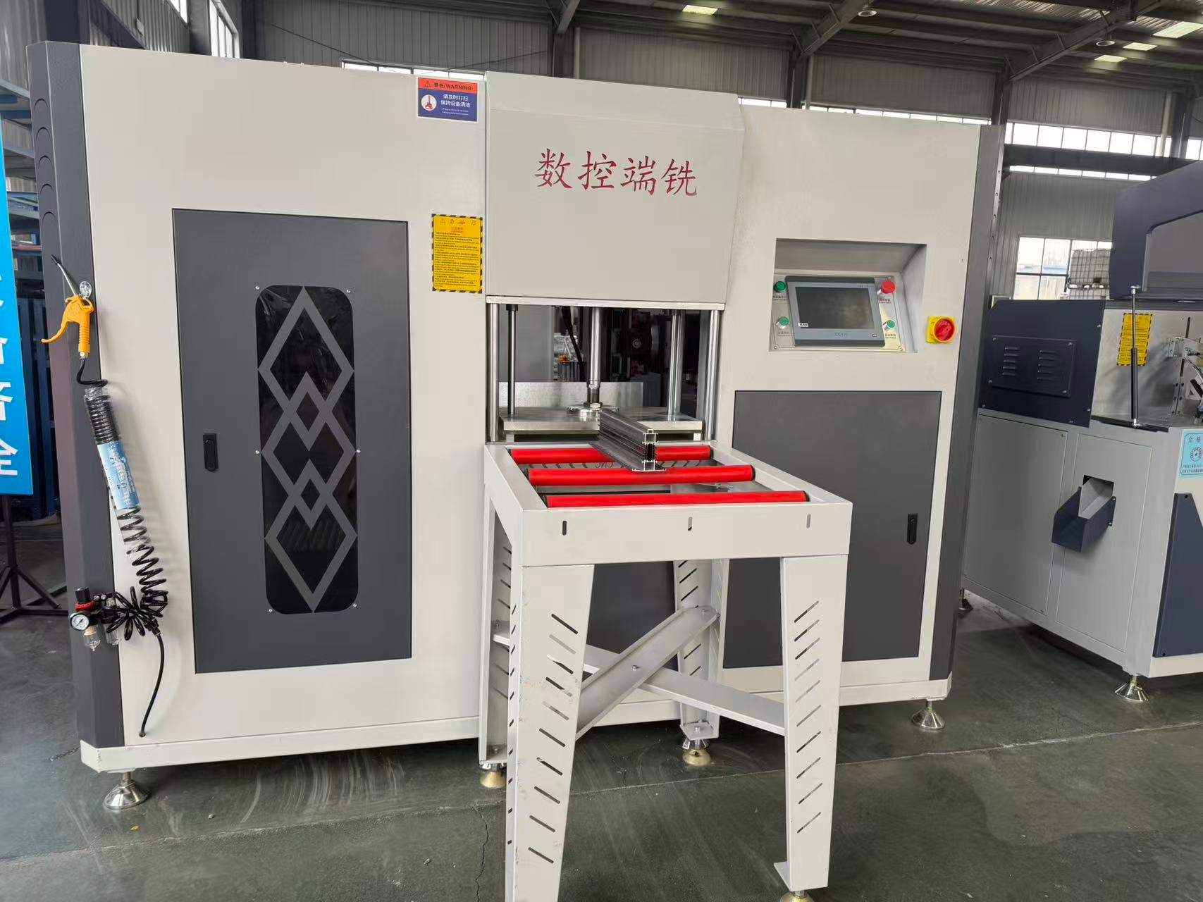 Özel Şekilli Alüminyum Kayıtlar için Yüksek Hassasiyetli 3+2 Eksenli CNC Uç Frezesi