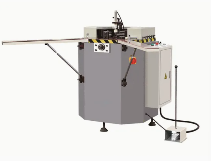 Endüstriyel Sınıf 100mm x 3500mm Yüksek Hassasiyetli Tek Kafalı Alüminyum Pencere ve Kapı Köşe Crimper
